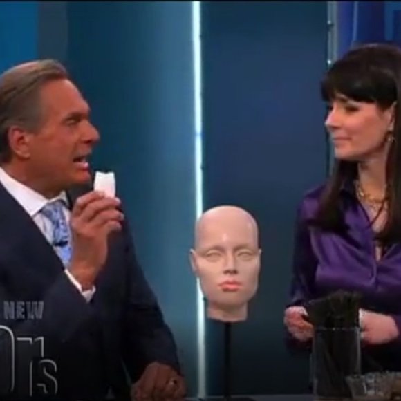 Virulite The Only FDA Approved Cold Sore Treatment Device - Picture 8 of 17